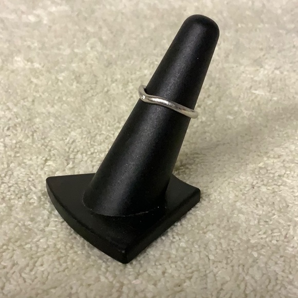 Tiffany&Co Elsa Peretti Curved Platinum and Diamond Ring (sz 5.25) - Picture 2 of 7